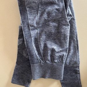 BRAND NEW NEVER WORN LEGGINGS